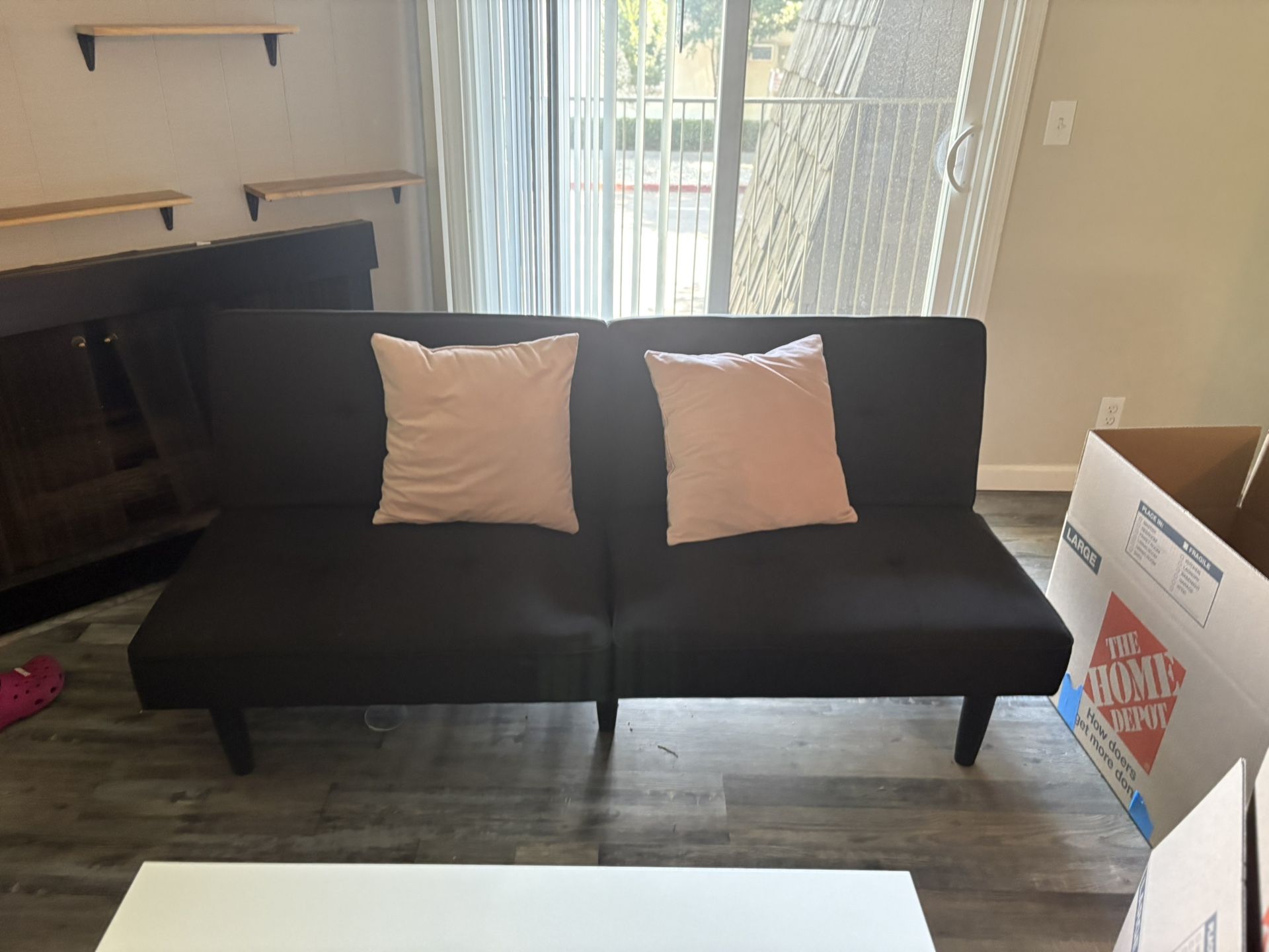 Black Futon