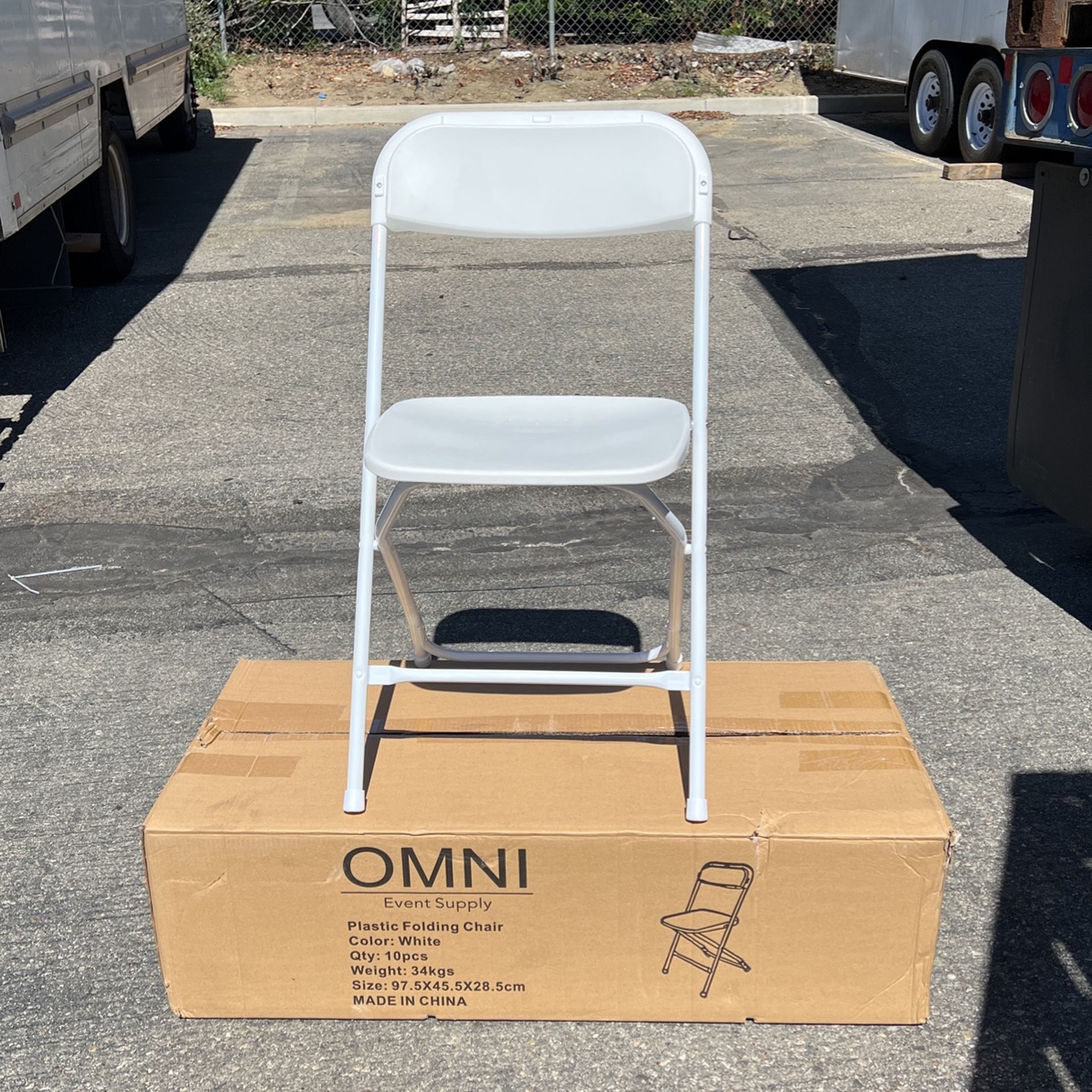 New White Plastic Folding Chairs For Sale