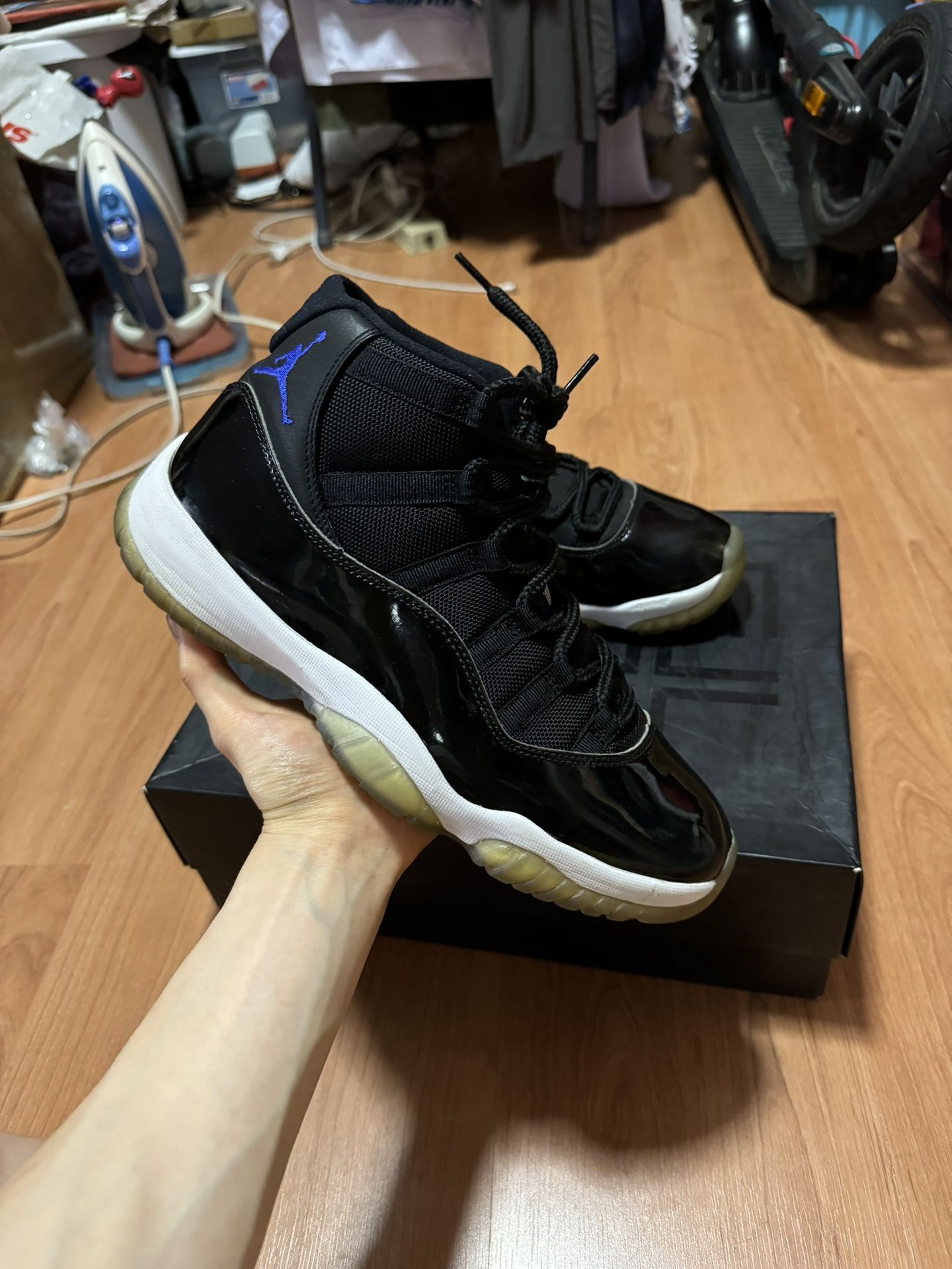 Jordan 11 Space Jam