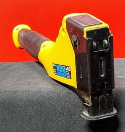 DEWALT Heavy-Duty Hammer Tacker