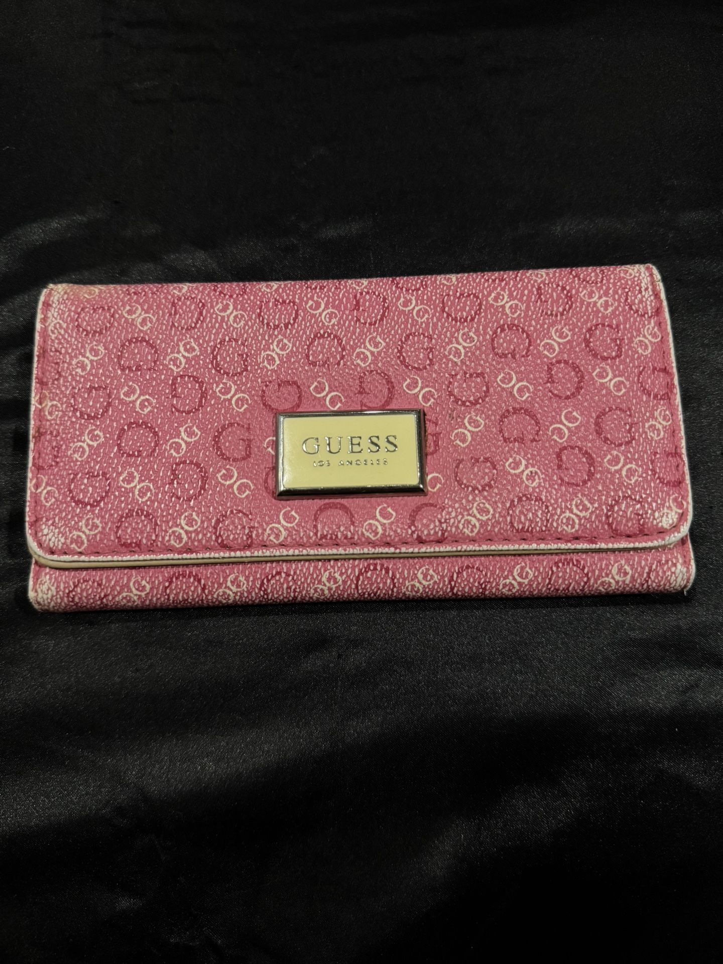 guess wallet
