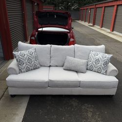 Sofa Very Clean 
