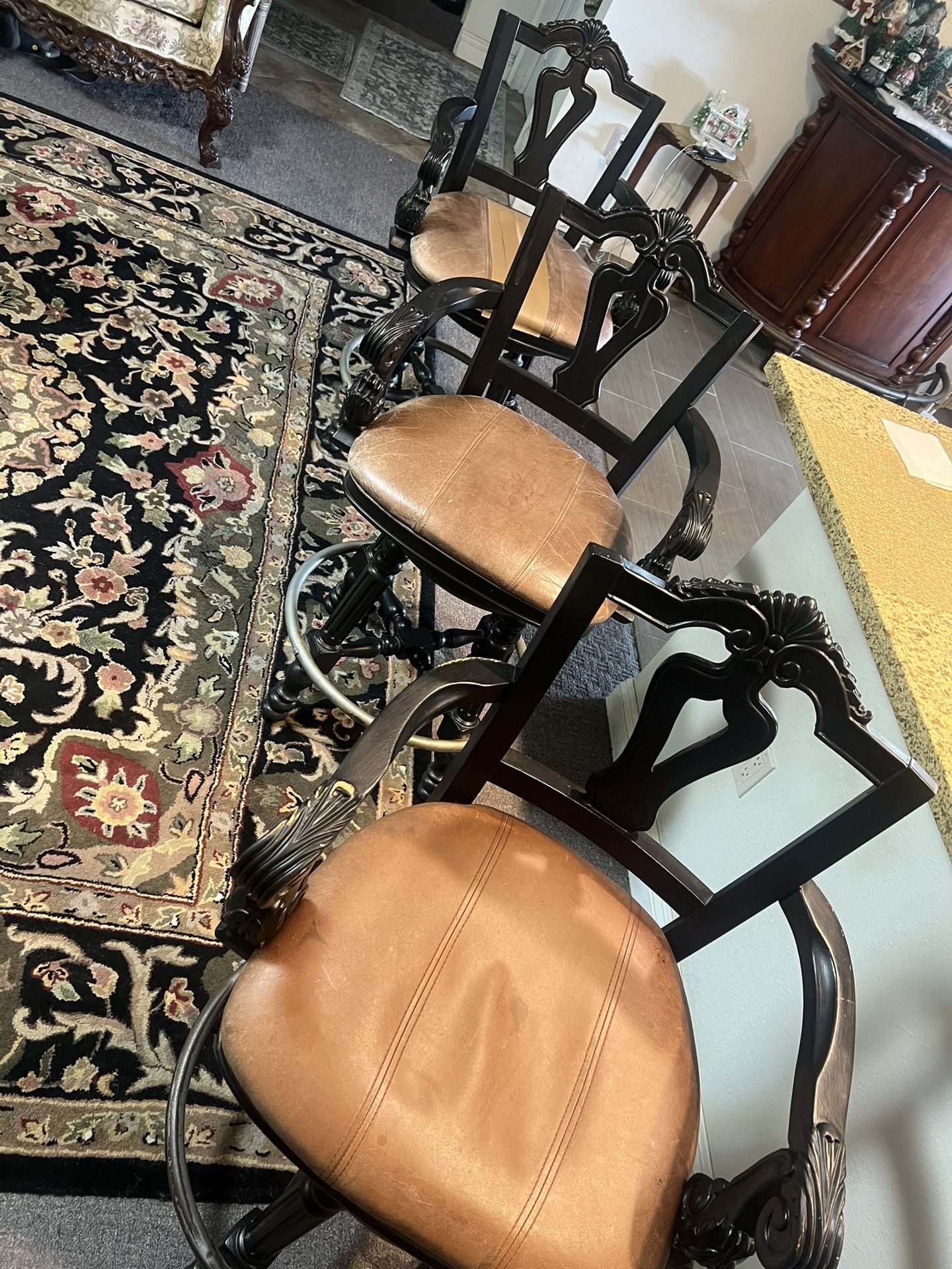 Bar stools Heavy Wood Counter height , Excellent!