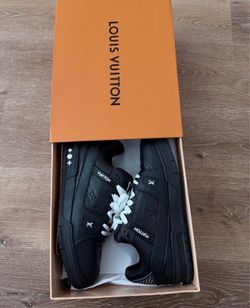 Louis Vuitton Trainer (Sz 11)
