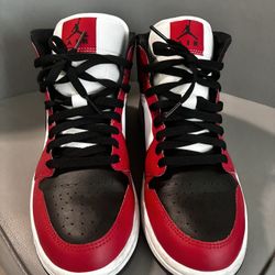 Nike Air Jordan 1 - Size 8.5 Men’s 