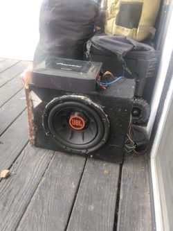 10" JBL speakers b and pioneer amp