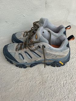 Mens Hiking Shoes, 8.5 - Merrell J86595 Moab Ventilator, Walnut