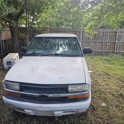 1998 Xhevy S10 Project Truck