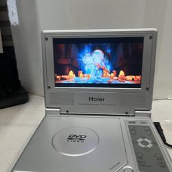 HAIER 7” Portable dvd player  