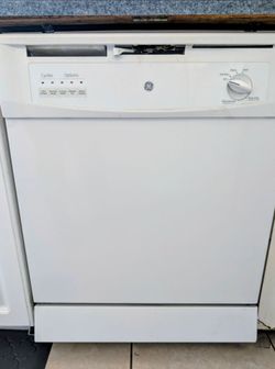 GE Built-In Dishwasher White