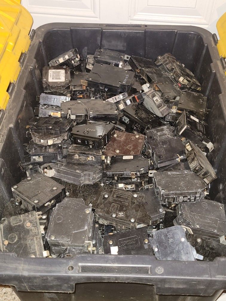 Crate Full Of Working 1 Pole Breakers