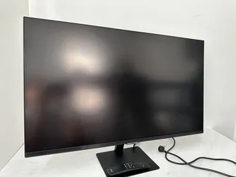 Samsung 32” Smart TV M7 (M70F) 4K UHD Display