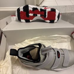 New -Men’s LeBron Sneakers 