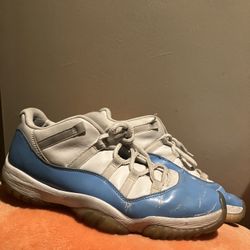 Jordan 11 Low UNC Carolina