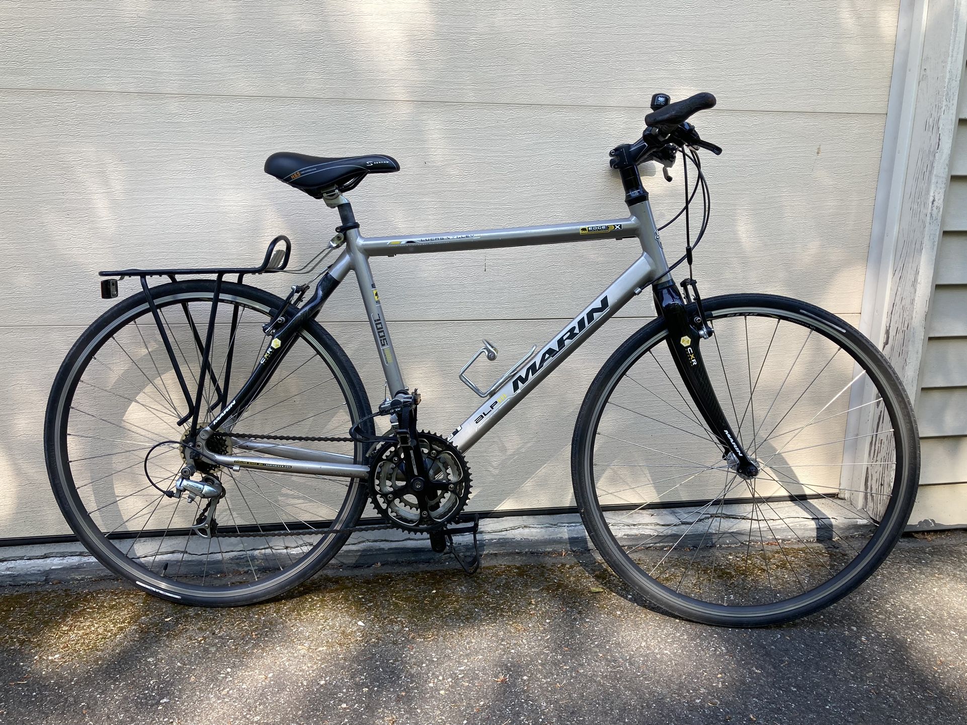 Marin Lucas Valley Hybrid Bicycle 27 Speed