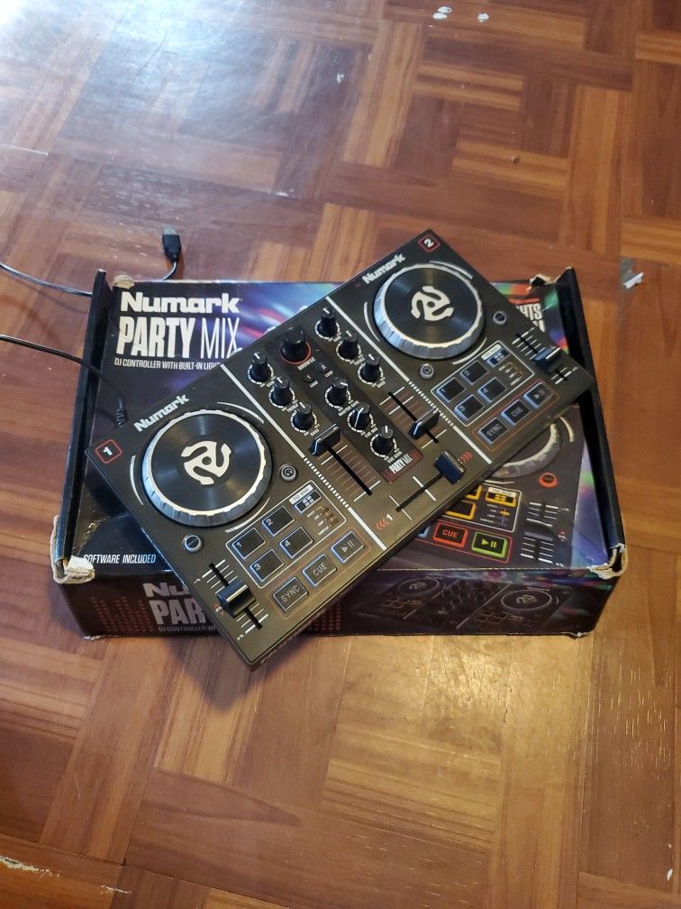 Mini Mezcladora Numark Party Mix