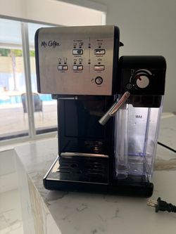 Mr. Coffee Espresso, Cappuccino & Latte Maker with Automatic Milk Frother