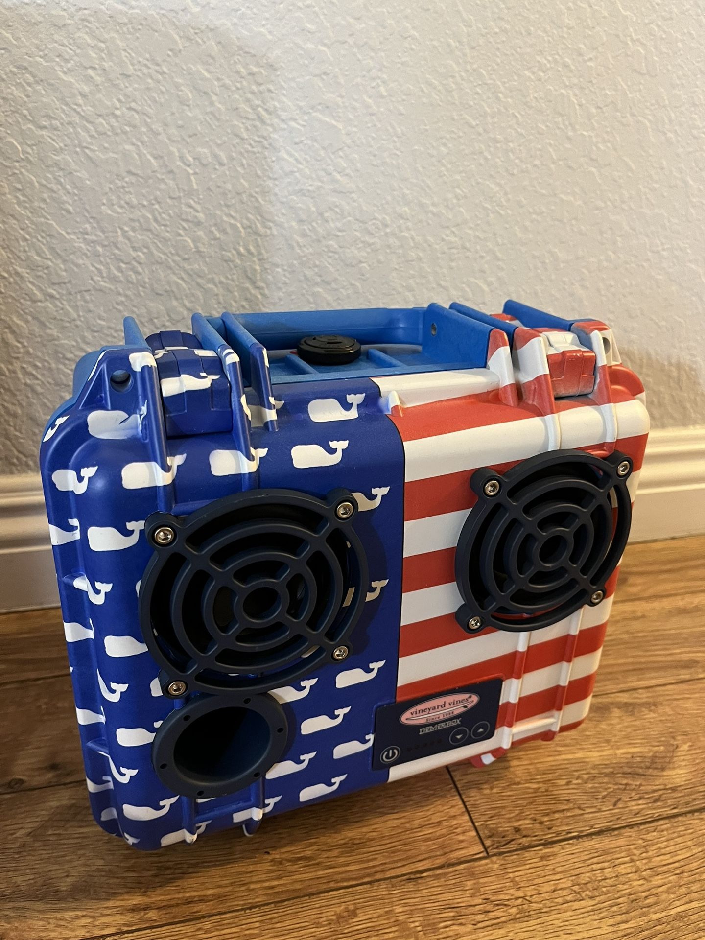 Demerbox DB2 Bluetooth Boombox (Vineyard Vines)