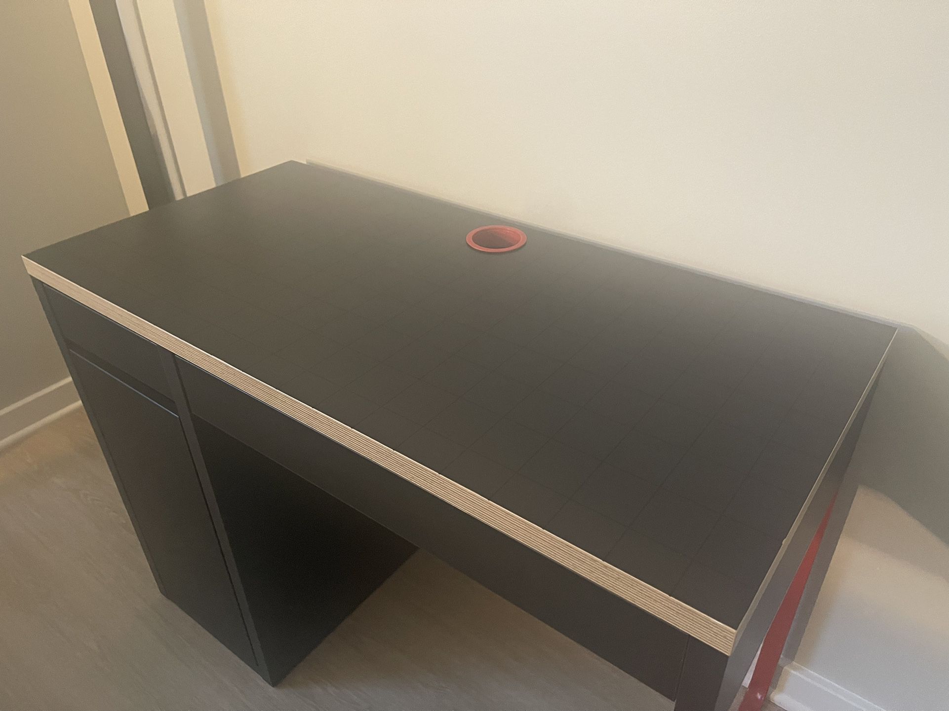 Micke Desk- IKEA