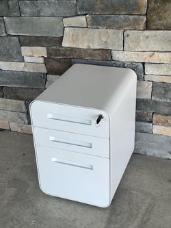 Rounded, Locking Filing Cabinet - White