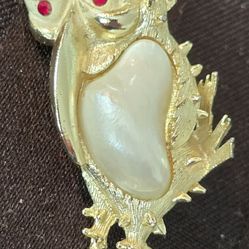 VTG. Pave Jelly Belly Owl Gold Tone With Red Rhinestone Eyes Brooch/Pin Very Rare!