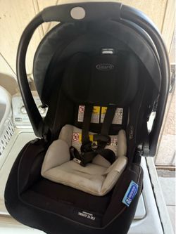 Graco baby car seat