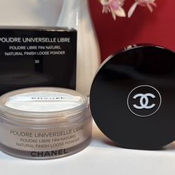 Chanel loose finishing powder makeup Amazing, Retail $60