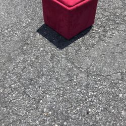 15x15x15Good condition ottoman