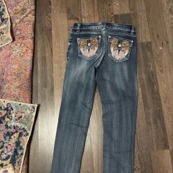 Latina jeans