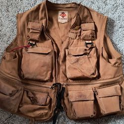 Men's Large Columbia Fishing Vest With Goodies