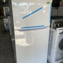 Frigidaire Top And Bottom In White New Open Box