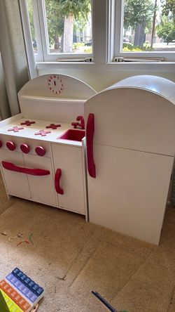 Child kitchen set