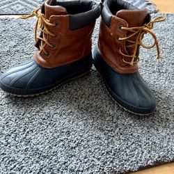 Gap Duck Boots Size 1/2 