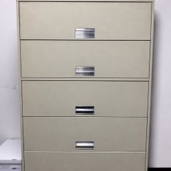 Metal Lateral File Cabinet (Length:42in x Width:18in x Heigh:62.5in)  Pick up