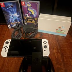 Original Nintendo Switch With Pokémon Brilliant Diamond And Pokémon Violet 