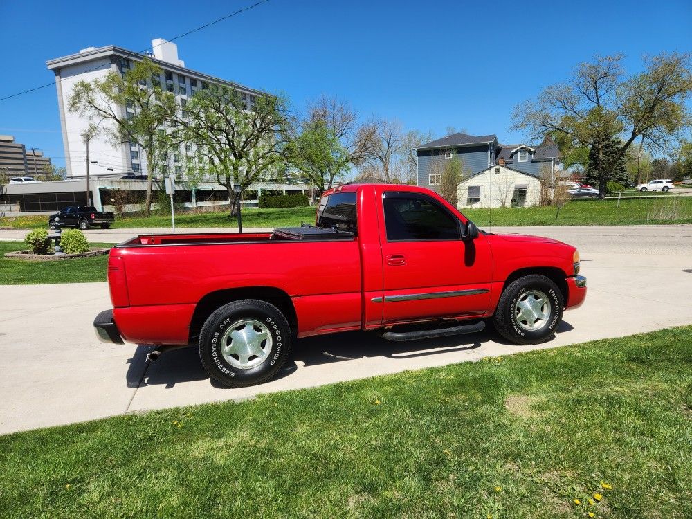 2004 GMC Sierra