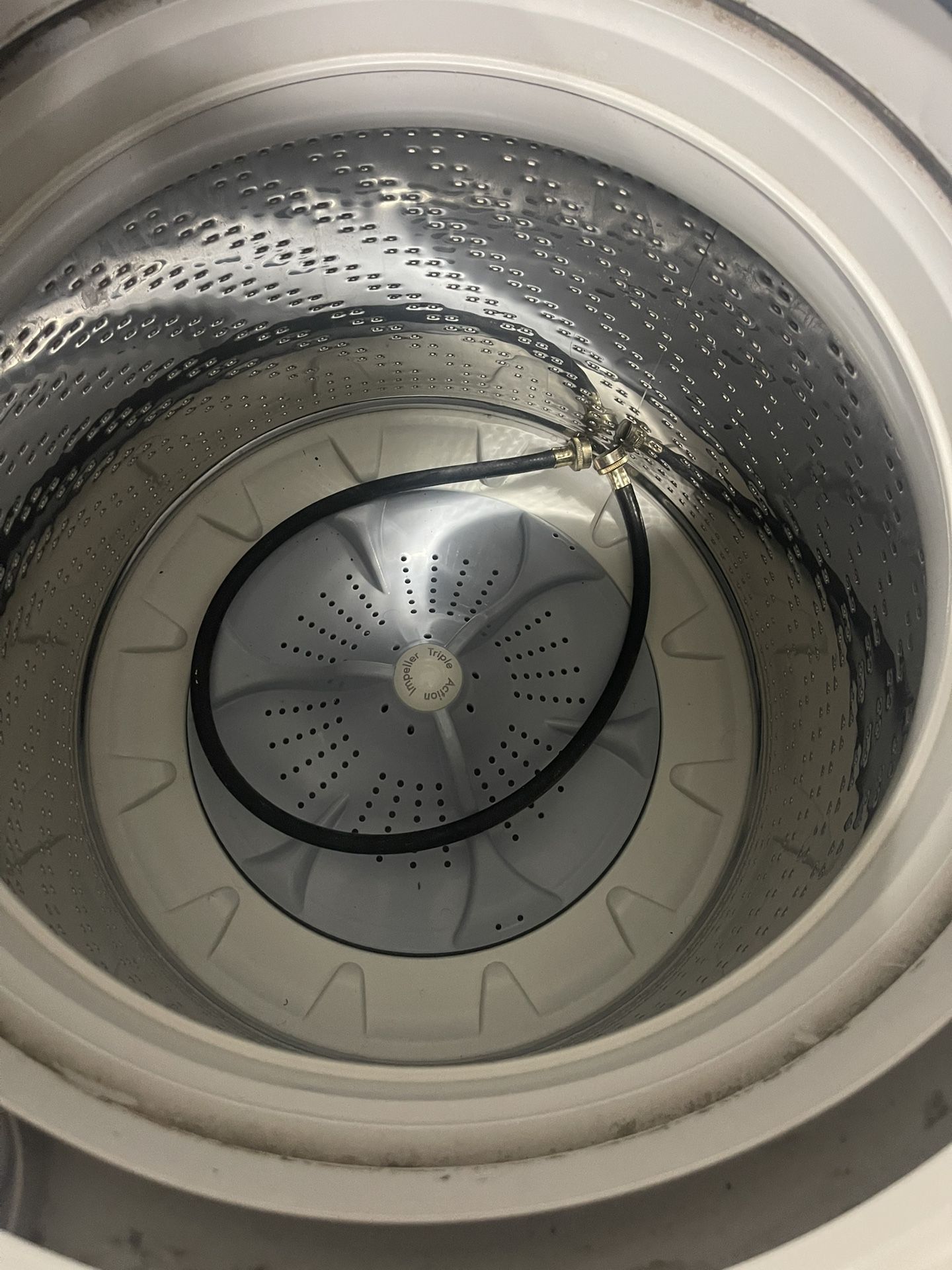 Kennmore washer and Dryer Set.