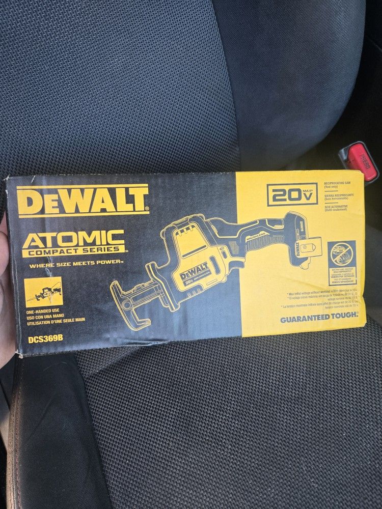 DEWALT RECIPROCATING SAW (TOOL ONLY)