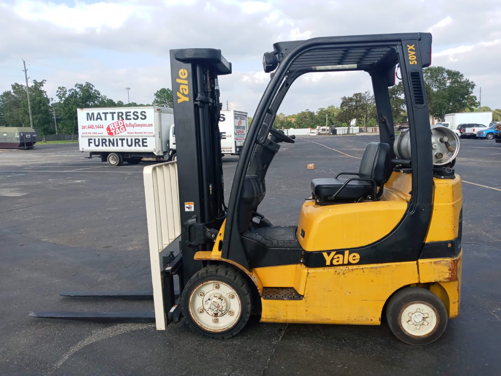 2006 Yale 5000 lbs capacity forklift