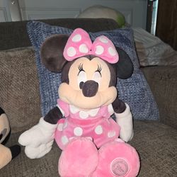 Disney original medium sized stuffed Minnie Mouse