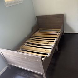 2 twin bed frames 80 each