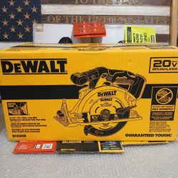 NEW DEWALT 20V BRUSHLESS CIRCULAR SAW 