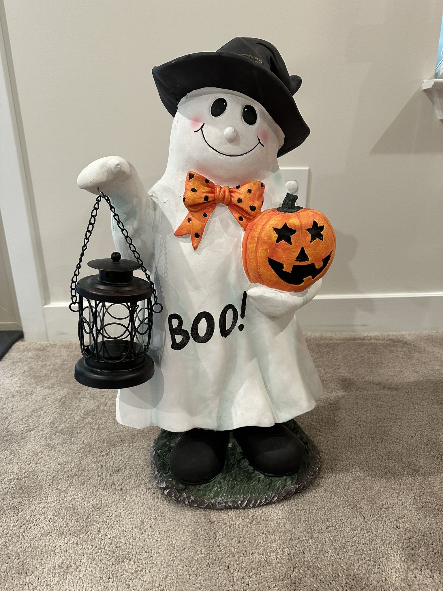 Halloween Ghost Statue