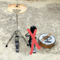 Pearl pedal/Remo stand with  Sabian B8 hi hat 14"   / pearl snare   14"