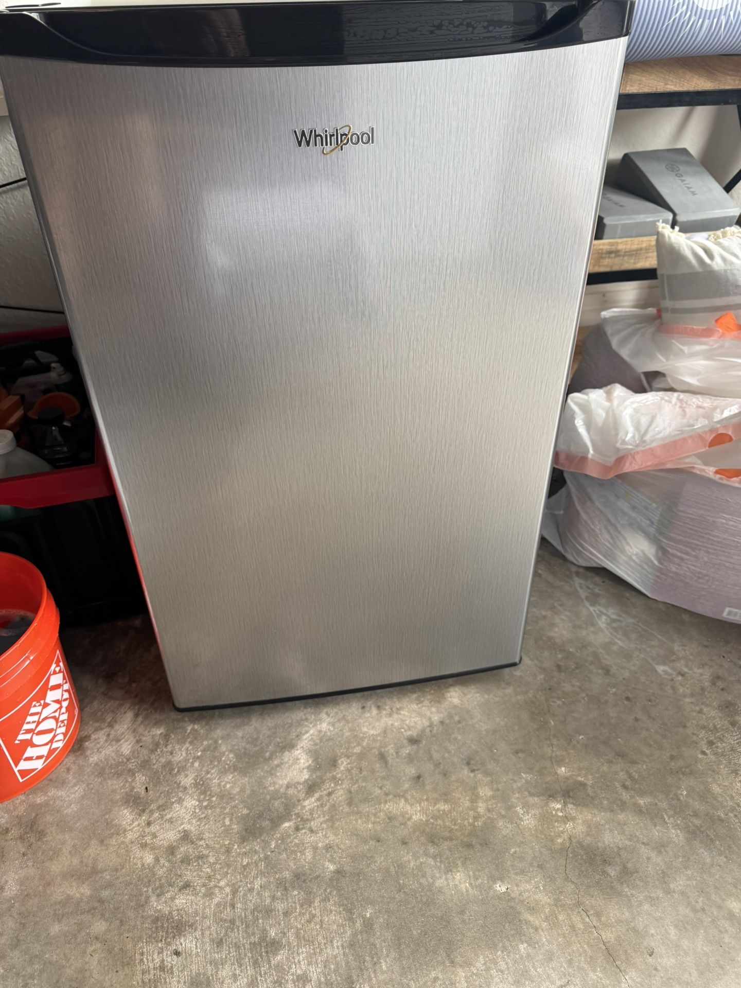Whirlpool mini fridge