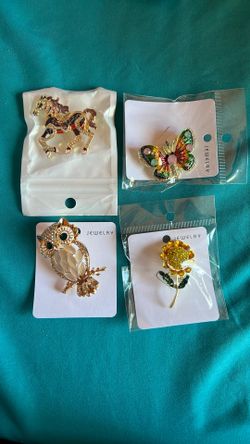 Lot Of 4 Beautiful Brooches