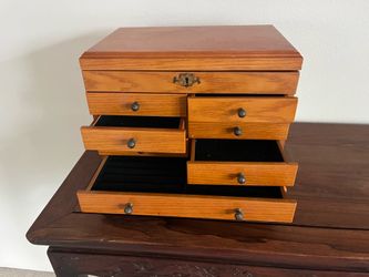 Thomas Pacconi Museum Series Wood Jewelry Chest