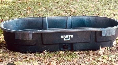 Rubbermaid Low-Profile 120-Gallon Heavy Duty Tank (73” x 39” x 14”) — $75