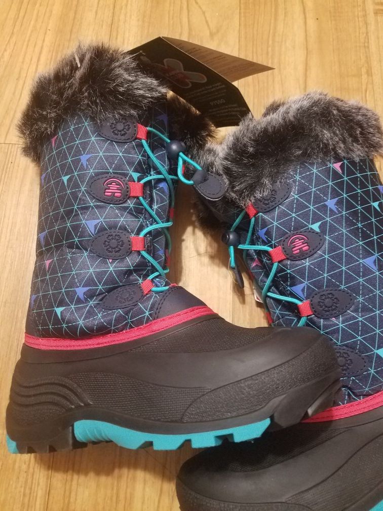 Kamik snow boots for girl size 5