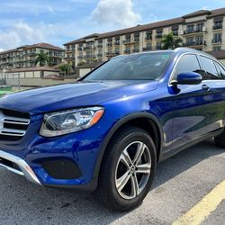 2019 Mercedes Benz GLC300